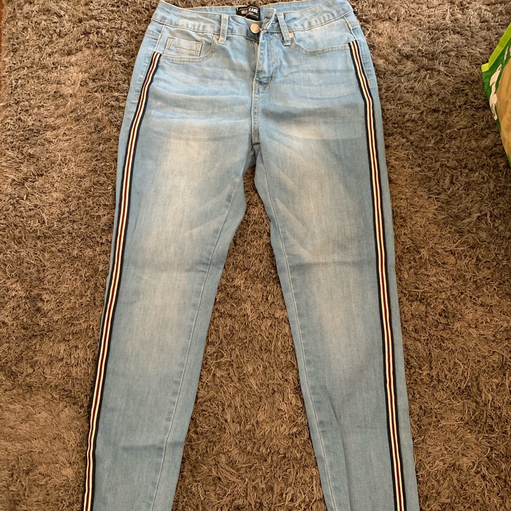 Jeans with stripe down the side